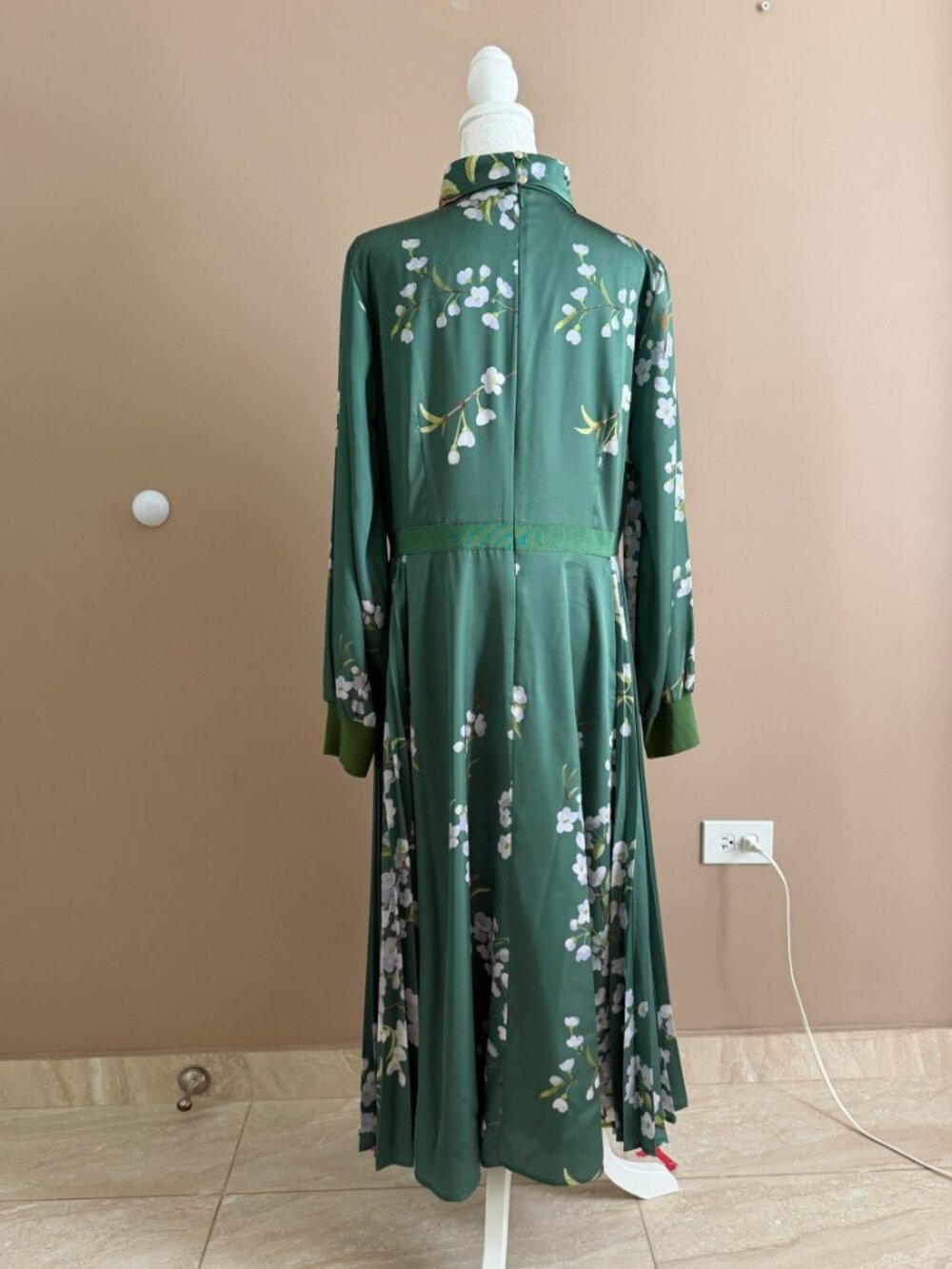 Ted Baker green dress Size 12 - Picture 3 of 4